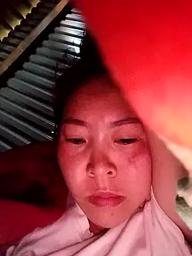 Snapshot of Yiyoongg chatting on 02.20.26 Yiyoongg online show from 02.20.26