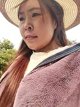 Yiyoongg online show from 03.29.26