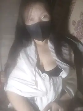 Snapshot of Yang-my- chatting on 02.21.26 Yang-my- online show from 02.21.26