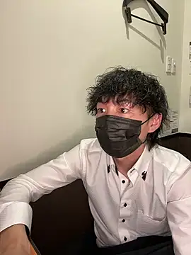 Snapshot of --ha-ru-- chatting on 02.28.26 --ha-ru-- online show from 02.28.26