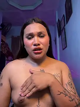 hollynicole online show from 04.20.26