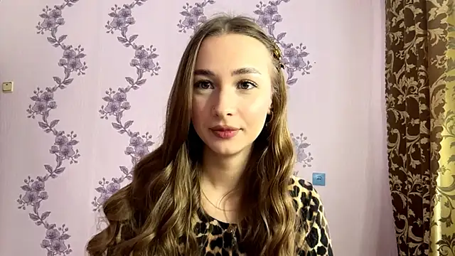 Snapshot of LacieHelaire chatting on 02.24.26 LacieHelaire online show from 02.24.26