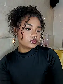 BrianaSweetxxx online show from 04.17.26