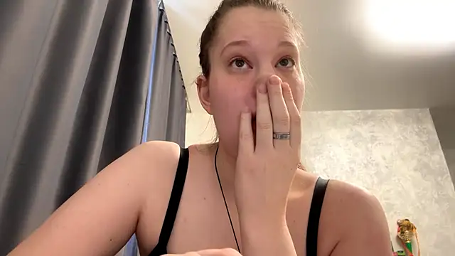 Snapshot of Lunexia_Kysstoria chatting on 02.23.26 Lunexia Kysstoria online show from 02.23.26