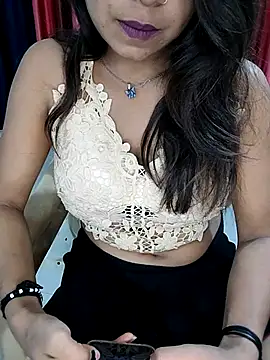 Snapshot of LIZANI_0 chatting on 02.17.26 LIZANI 0 online show from 02.17.26