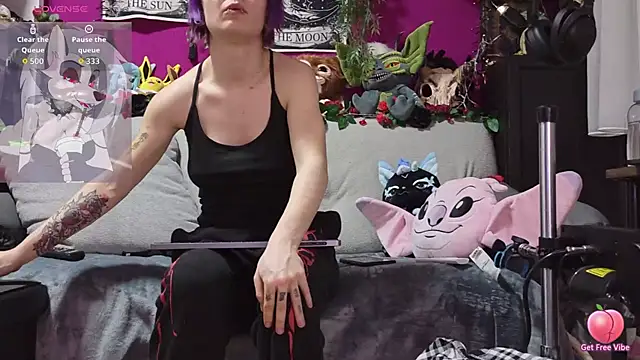 Snapshot of ViGothFox chatting on 02.24.26 ViGothFox online show from 02.24.26