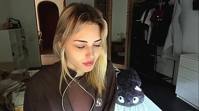 Evva mayy online show from 06.12.26