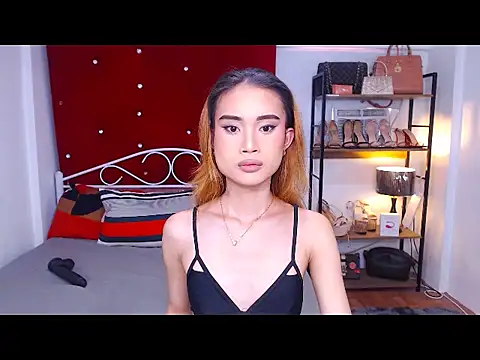 Snapshot of JuicyCockThea chatting on 02.15.26 JuicyCockThea online show from 02.15.26