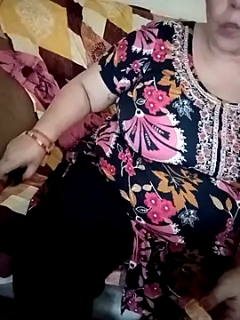 Snapshot of Simran_008 chatting on 04.16.26 Simran 008 online show from 04.16.26