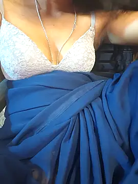 Snapshot of manu_sexy_ chatting on 02.15.26 manu sexy online show from 02.15.26