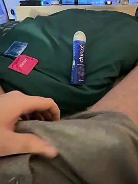 Snapshot of Thomascrtz chatting on 02.13.26 Thomascrtz online show from 02.13.26