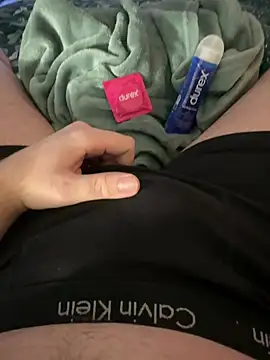 Snapshot of Thomascrtz chatting on 02.17.26 Thomascrtz online show from 02.17.26