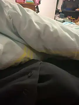 Snapshot of Thomascrtz chatting on 02.22.26 Thomascrtz online show from 02.22.26