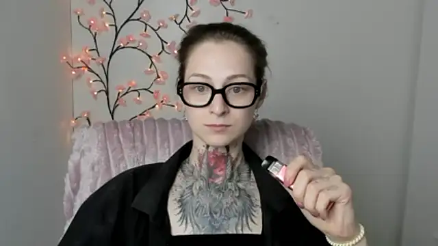 Esmi Winter online show from 05.21.26