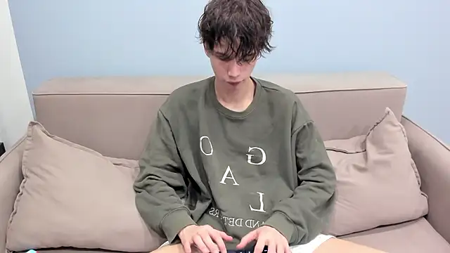 Snapshot of Ur_NextDoor_Boy chatting on 02.16.26 Ur NextDoor Boy online show from 02.16.26