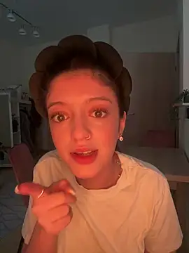 Snapshot of ValeriaVenom chatting on 02.22.26 ValeriaVenom online show from 02.22.26