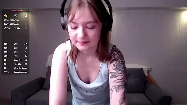 Snapshot of Mirrrra1 chatting on 02.27.26 Mirrrra1 online show from 02.27.26