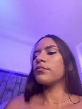 Snapshot of amara_wet04 chatting on 05.18.26 amara wet04 online show from 05.18.26