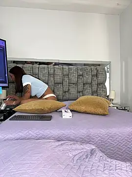 Snapshot of amara_wet04 chatting on 05.28.26 amara wet04 online show from 05.28.26