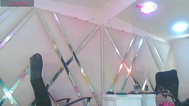 Snapshot of TifannyAmateur chatting on 02.14.26 TifannyAmateur online show from 02.14.26