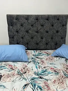 Snapshot of samanta_big_ass_ chatting on 02.25.26 samanta big ass online show from 02.25.26