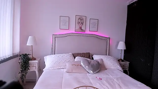 Maya-jhons online show from 02.15.26