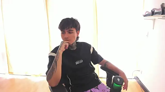 Snapshot of Your_Tao chatting on 02.11.26 Your Tao online show from 02.11.26