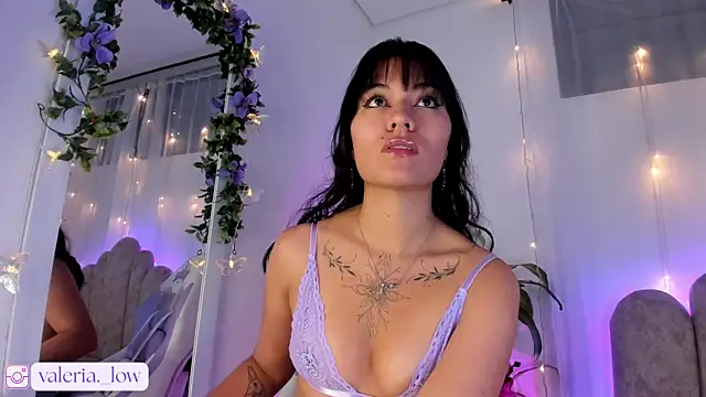 Snapshot of Nahialov chatting on 02.18.26 Nahialov online show from 02.18.26