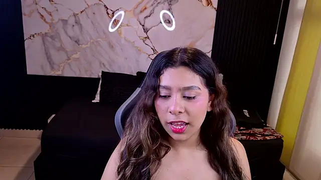 Snapshot of Sophie19__ chatting on 02.17.26 Sophie19 online show from 02.17.26