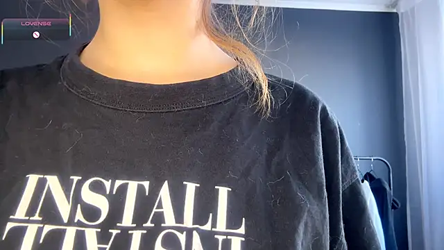 Snapshot of TaliaOgwynn chatting on 02.18.26 TaliaOgwynn online show from 02.18.26