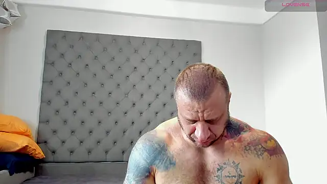 Snapshot of Samson_Legend chatting on 10.13.25 Samson Legend online show from 10.13.25