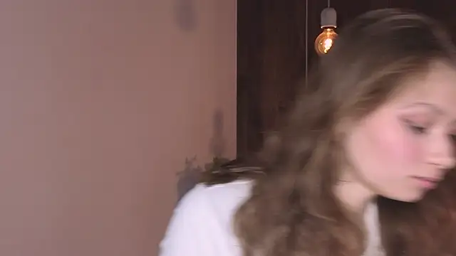 HolliBillig online show from 02.22.26