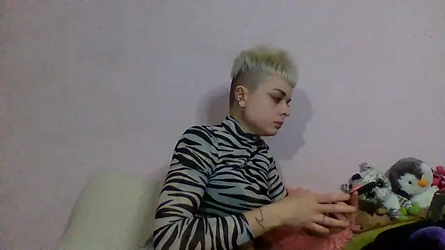 AlisaDear257 online show from 04.15.26