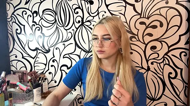 Snapshot of Kat_Catherine chatting on 02.27.26 Kat Catherine online show from 02.27.26