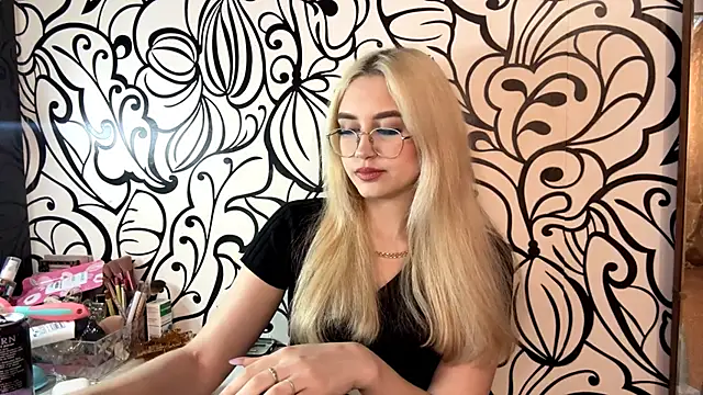 Snapshot of Kat_Catherine chatting on 03.01.26 Kat Catherine online show from 03.01.26