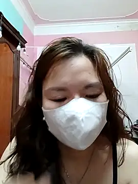 Snapshot of Trang26 chatting on 02.28.26 Trang26 online show from 02.28.26