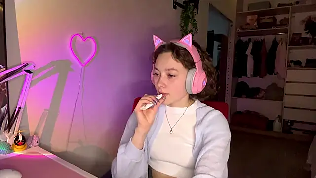 Snapshot of SlunkRear chatting on 02.22.26 SlunkRear online show from 02.22.26