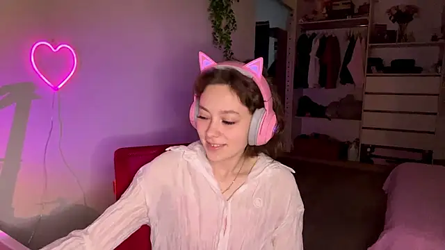 Snapshot of SlunkRear chatting on 02.27.26 SlunkRear online show from 02.27.26