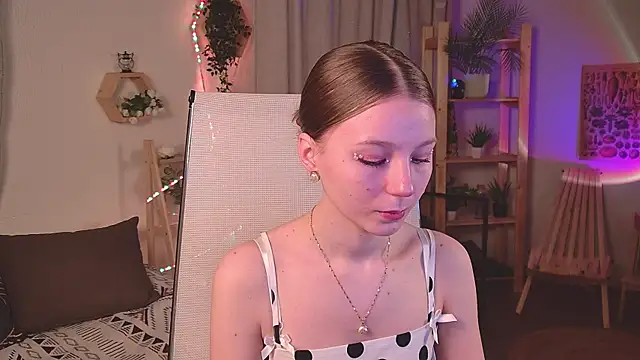 ElliFrankenweenie online show from 04.18.26