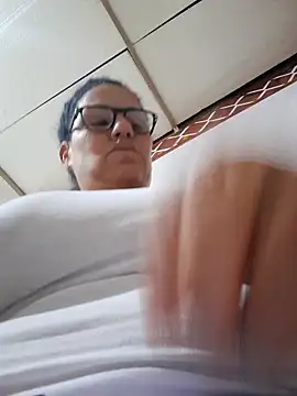 Snapshot of Monalinda-hot chatting on 02.13.26 Monalinda-hot online show from 02.13.26