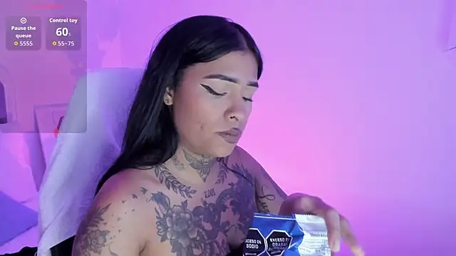 Snapshot of Aisha_Haddad chatting on 02.17.26 Aisha Haddad online show from 02.17.26