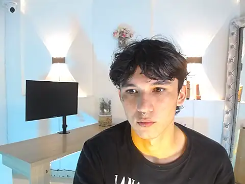 jullian ricci online show from 04.09.26