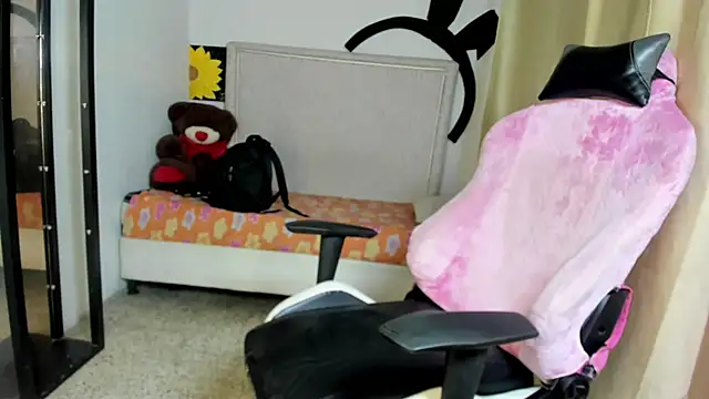 Top and bottom online show from 04.13.26