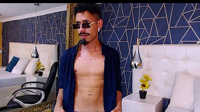 Snapshot of NoaahTylor chatting on 02.27.26 NoaahTylor online show from 02.27.26