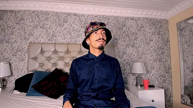 NoaahTylor online show from 04.01.26