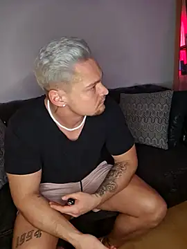 Snapshot of EddyRise- chatting on 02.13.26 EddyRise- online show from 02.13.26