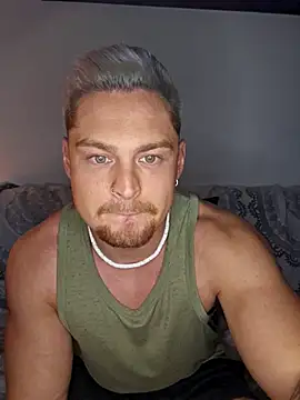 Snapshot of EddyRise- chatting on 02.23.26 EddyRise- online show from 02.23.26