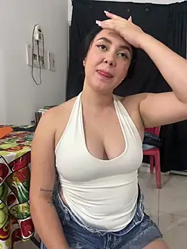 Snapshot of Craziness_street chatting on 02.11.26 Craziness street online show from 02.11.26