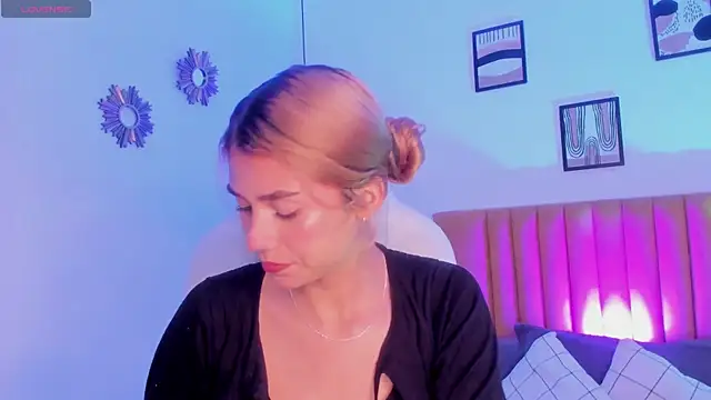 Chris Velvett online show from 04.28.26