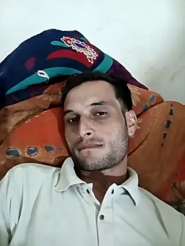 Snapshot of Beinghorny83 chatting on 02.18.26 Beinghorny83 online show from 02.18.26